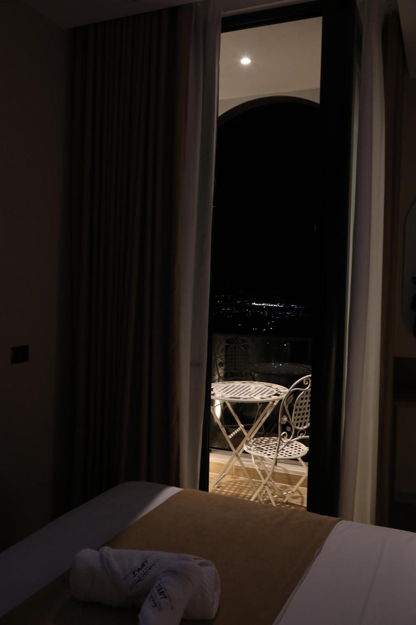 Z Art Hotel กรูเยอ ภายนอก รูปภาพ