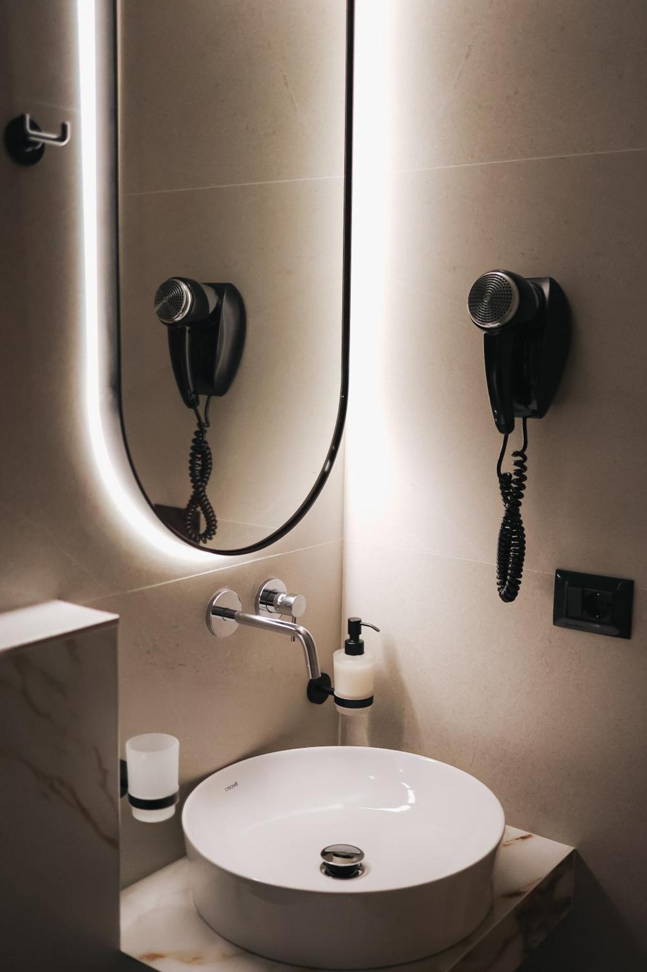 Z Art Hotel กรูเยอ ภายนอก รูปภาพ